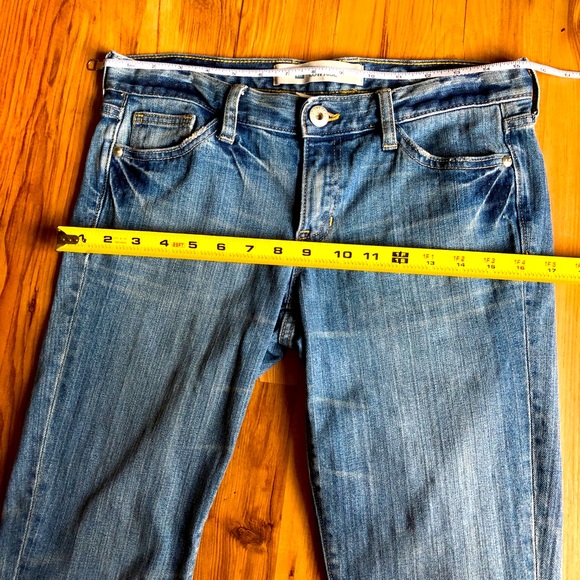 GAP Low Rise Jeans Distressed Blue Size 4A Women’s - Picture 7 of 13